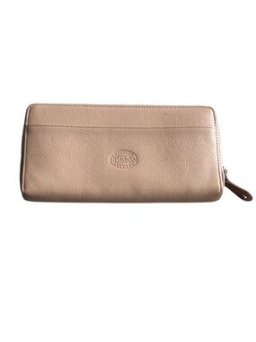 ROOTS Genuine Cowhide Leather Zip Around Pale Peach Wallet Tassel & Beaver Charm